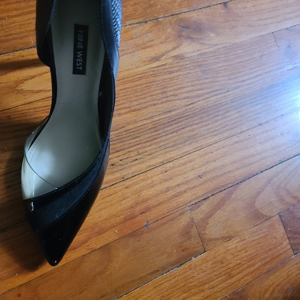 Shoes - Picture 2 of 5